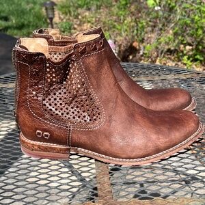 Bed Stu Teak Baylene Chelsea Boot size 10/40